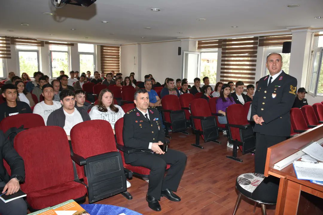JSGA Başkanlığı tanıtım faaliyetleri kapsamında Türközü Oğuzhan Mesleki ve Teknik Anadolu Lisesi ziyaret edilerek öğretmen ve öğrencilere JSGA hakkında bilgilendirmede bulunulmuştur.