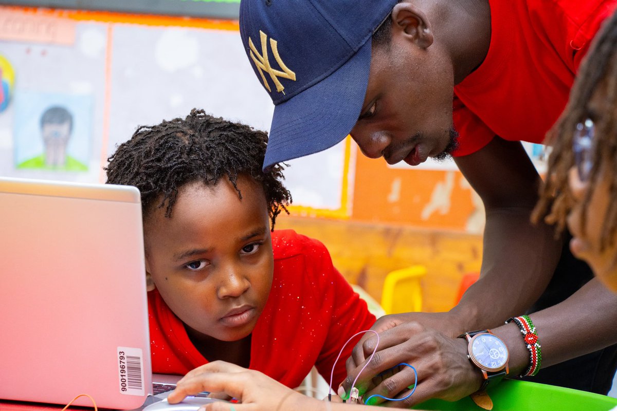techkidzafrica's tweet image. Behind the scenes, the magic is happening! Preparations for the Advancing Computing Literacy Project are underway, promising an enlightening experience for all. Join us tomorrow for the big reveal! #AdvancingComputingLiteracyProject
