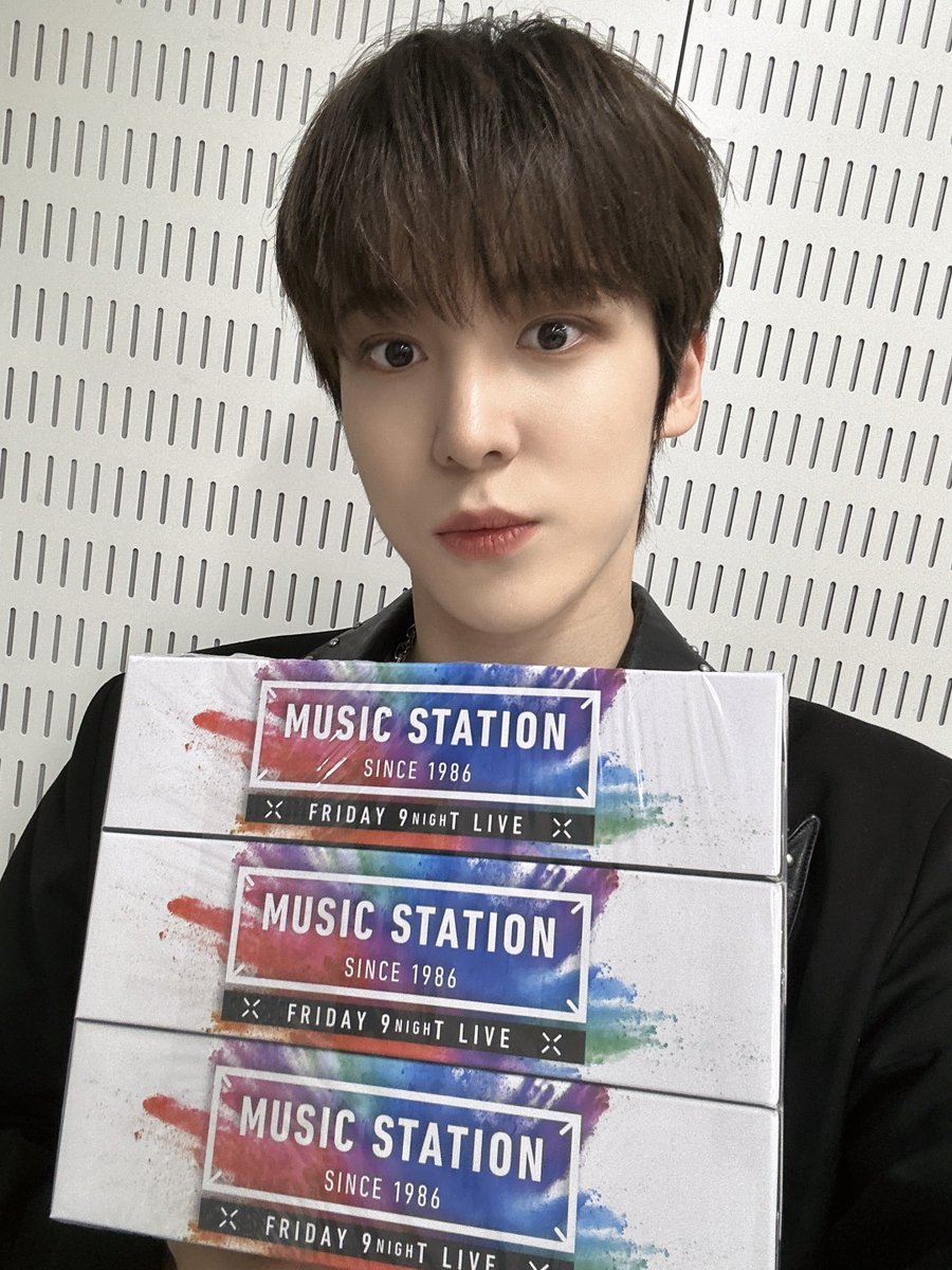 ATEEZofficialjp's tweet photo. [#YUNHO] Mステ👍
#ATEEZ #에이티즈 #エイティーズ https://t.co/T0aBizCyoI