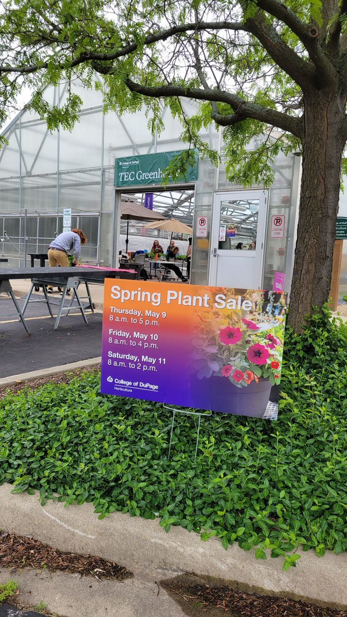 Day two of the Horticulture program's Annual Plant Sale😍 
#Horticulture #PlantSale #CollegeofDuPage #GlenEllyn