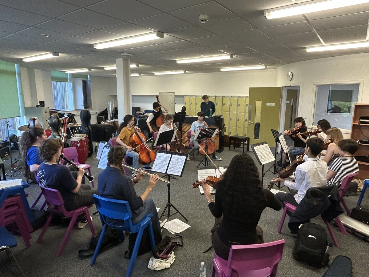 🎉 Wonderful to have MiLO back today for their first rehearsal since our concert at @roundhouseldn! 🎻They have been rehearsing some Mozart and Dvořák 🎶 #MusicEducation #YoungMusicians #ComeTogether