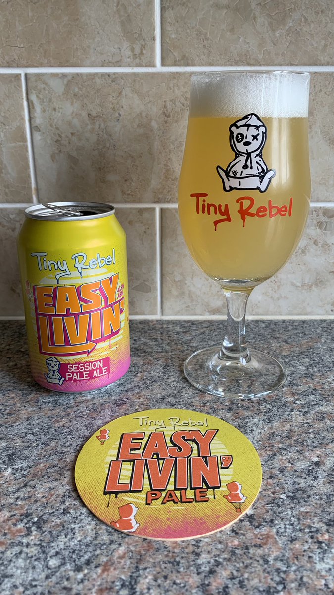 Easy Livin’ Session Pale Ale from @tinyrebelbrewco 🏴󠁧󠁢󠁷󠁬󠁳󠁿🍻😜👍 Cheers
