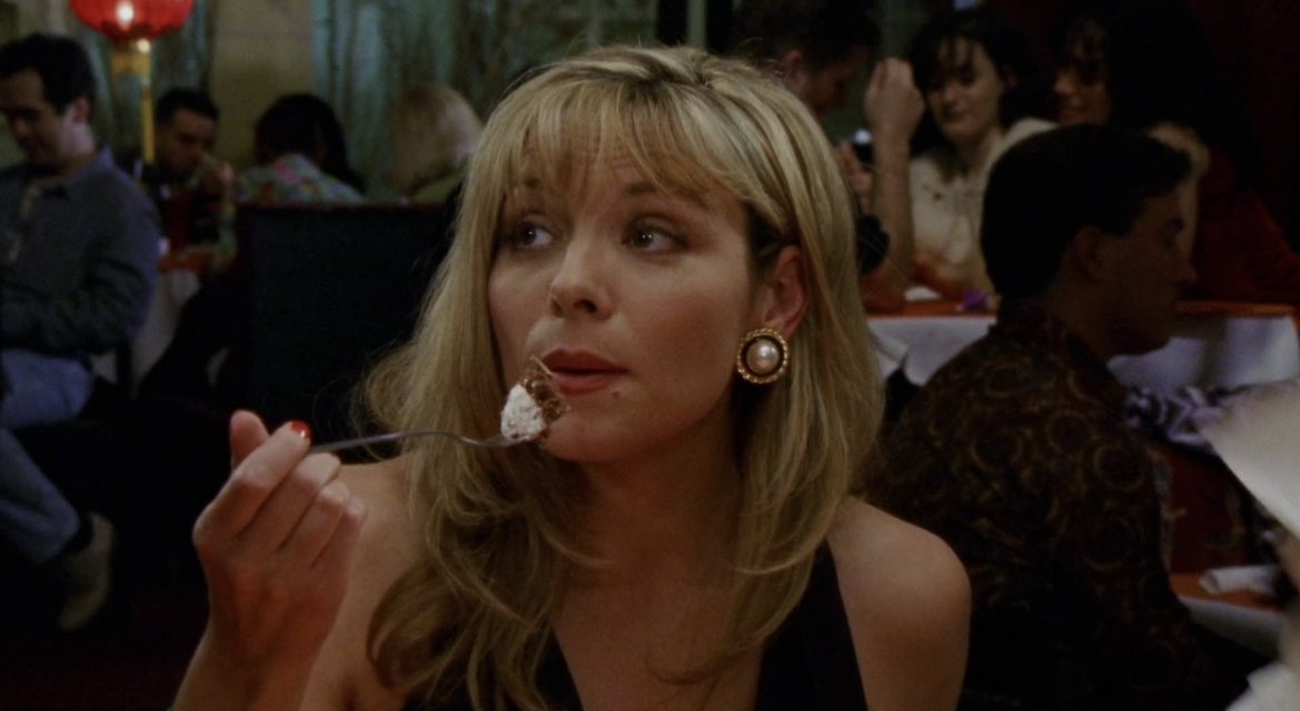 dumbandfunn's tweet photo. thinking about Samantha Jones <3 https://t.co/kj5r89niXu