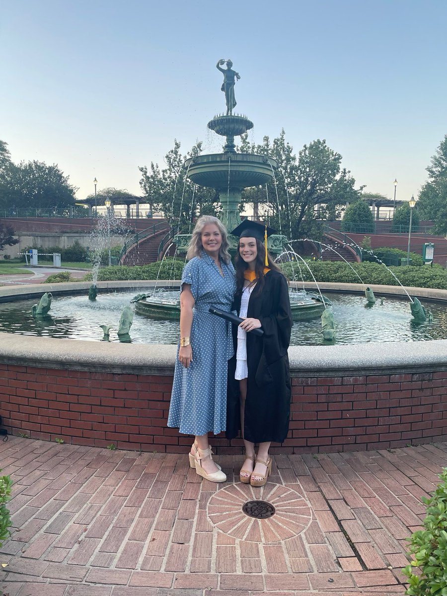 joditclark's tweet photo. Bursting with pride! Last night Rachel received her Master of Science in Medical Illustration from @AUG_University! I cannot wait to see what you do! #AUGGRAD https://t.co/bOTcgBE6Jt