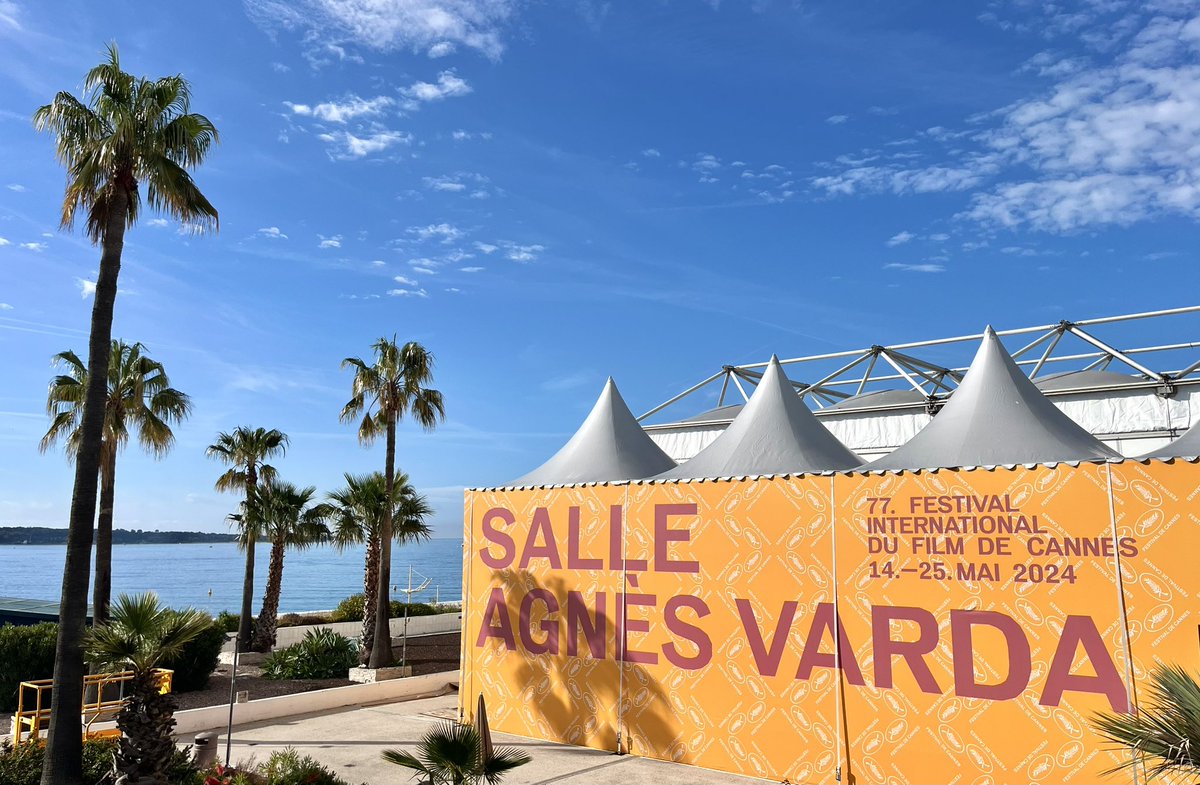 Cannes en effervescence ! ☀️ La ville se prépare pour souhaiter la bienvenue au @Festival_Cannes et à tous les amoureux du 7e art ! 🎥 #CannesFrance #CotedAzurFrance