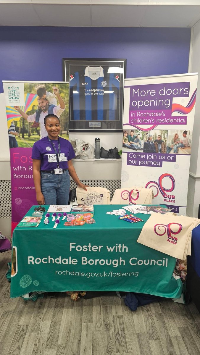 📣 Our friendly Fostering team will be at Heywood Sports Village. Tuesday 14 May, 10am to 1pm. Come along and say hello! 👨‍👨‍👧‍👦 or contact us: ▶️ Rochdale.gov.uk/fostering ▶️ Email us: foster@rochdale.gov.uk ▶️ Call us: 0300 303 1000 ▶️ Text: ‘FOSTER’ to 60300 #FosterAtRochdale