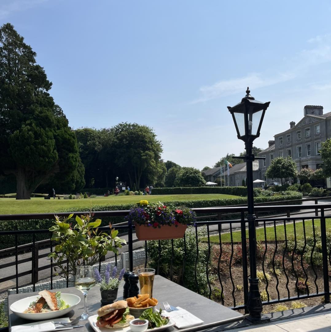 Is there anything better than relaxing on
the Red Cedar Terrace on days like this? ☀️

#FaithleggGolf #GolfClub #Terrace #Sun #Summer