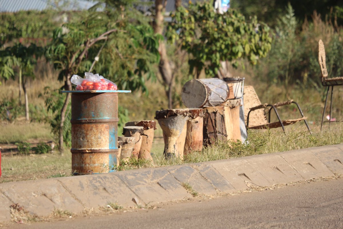 Ngoma idzi, idzo pasichigare dzaishandiswa kuita mabasa akadai sekuridzwa senzira yekuzivisa nezverufu kana nhimbe munharaunda, dziri kutengeswa kuZengeza 4, kuChitungwiza