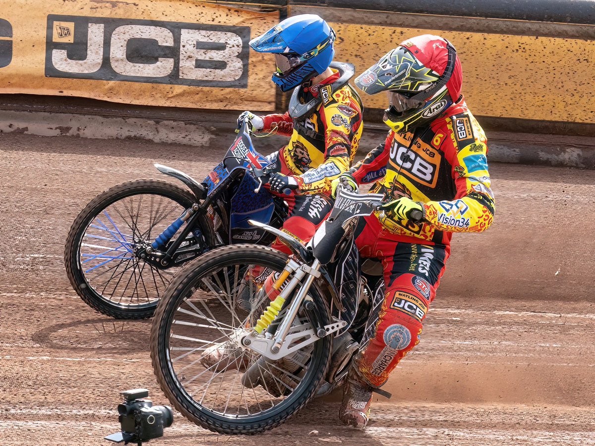 🔜 𝙋𝙍𝙀𝙑𝙄𝙀𝙒 OUR Lion Cubs take centre stage this Sunday (3pm) as they look to extend their perfect start to the WSRA National Development League campaign. Full details 👉 leicesterspeedway.com/News/Details/2… 📸 Phil Mcglynn 🦁 #LionCubsRoar | #BritishSpeedway