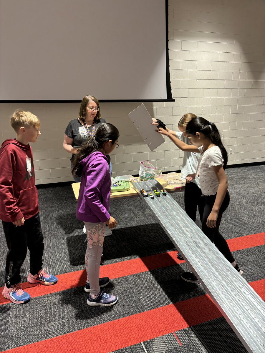 WLIS_RDP's tweet photo. It’s 4th grade Indy 500 Day! Our teachers plan the greatest activities for our students. A HUGE thank you to WLSEF and Nolan Racing for helping to make today possible! @wlsef @nolenracing20 https://t.co/BCEgwuKWnD