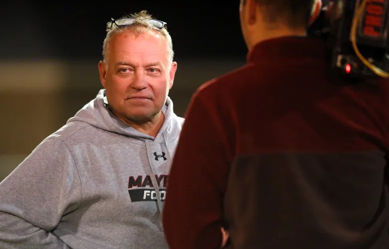 Breaking: Mayfield football coach Joe Morris is retiring from coaching after 25 seasons with the Cardinals, he confirmed this morning.

Morris won 7 state titles at Mayfield, and took them to 14 state finals. He finishes his career with a record of 300-56.

Legend.