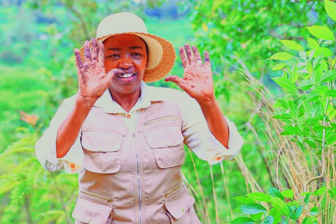 First Lady Mama Rachel Ruto leads in environmental conservation by planting trees during this national tree planting Day. #RutoEmpowers