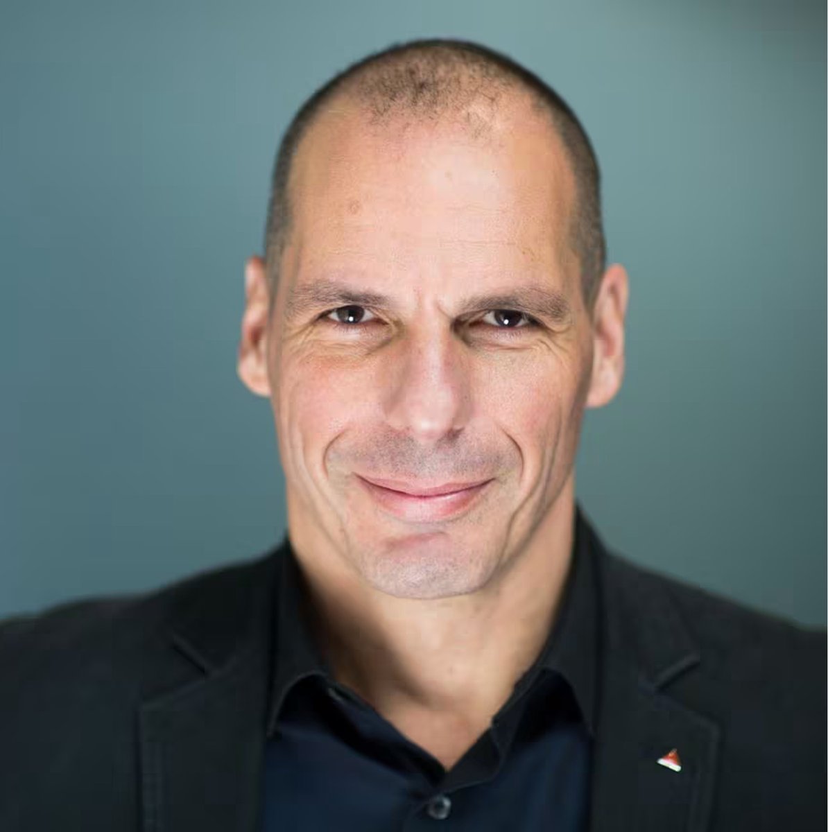 Don't miss world-famous economist and former Greek Finance Minister @yanisvaroufakis who will be joining @AyoCaesar to argue that capitalism is dead and present a game-changing new paradigm: technofeudalism. Tue, 18 June | 7:00pm | London Tickets at howtoacademy.com/events/yanis-v…