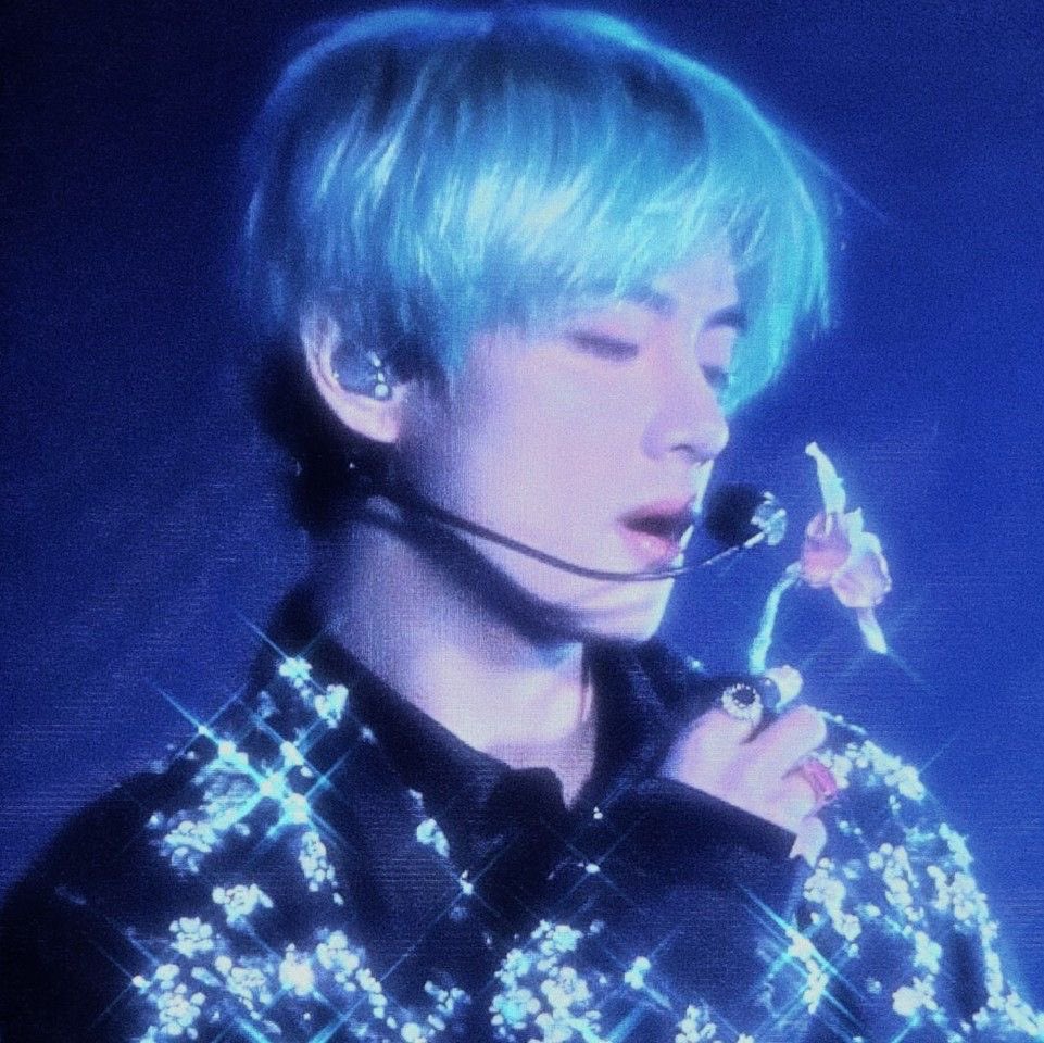 idyllickv's tweet photo. #taekookau where singer taehyung only makes happy, cheery and uplifting music, while jungkook makes gloomy, deep and melancholic music. and well, as they say, opposites attract, but they also drive each other insane https://t.co/ZoPQMwSBRB