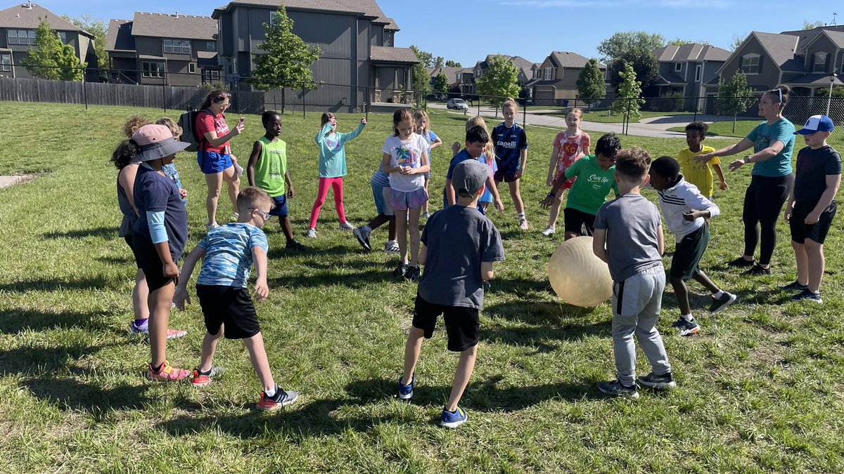 MadisonPlaceK5's tweet photo. Indiana Jones!
#MDFieldDay24
#MovinMavs
@Phys_EDucate https://t.co/ZVHEIGkqLy