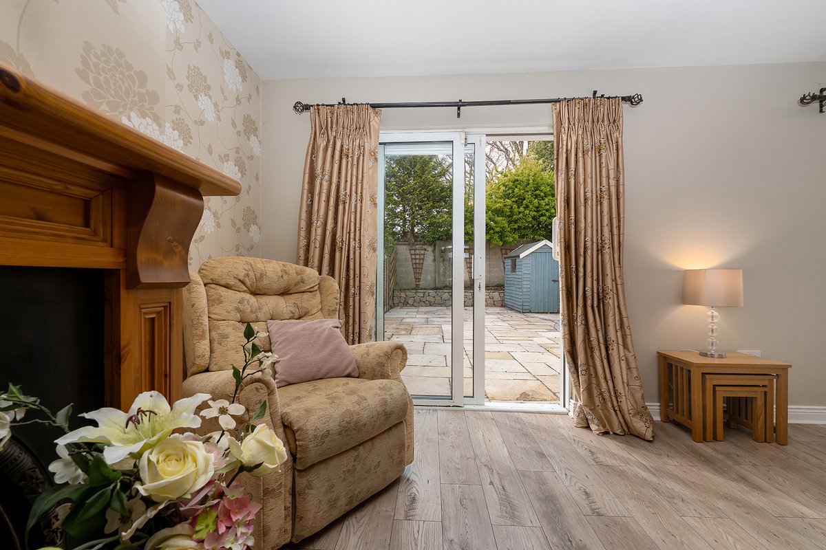 FoleyAuctioneer's tweet photo. 21 THE VILLAGE GREEN, RATOATH, CO.MEATH.

Spacious 2 bedroom home, in a well maintained, small scale development.
This well presented property features spacious living accommodation, paved rear patio ,located only minutes walk from Ratoath Village.

#Ratoath
#MeathHomes 
#ForSale https://t.co/h5Rr6N03zk