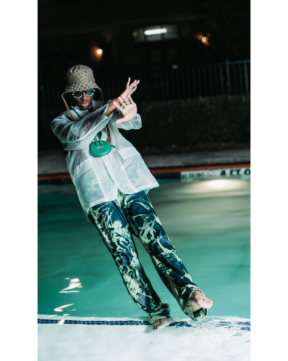 KungFuKemy's tweet photo. One of my favorite shoots literally risked it all 😂
I’m buying waterproof gear soon
#shreveportphographer #MasterOfTime https://t.co/o0fDYdDQbK