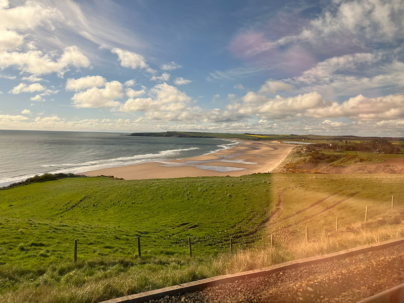 📍 Lunan Bay, Montrose. This stunning east-facing beach can be seen on the route to Aberdeen 🏖