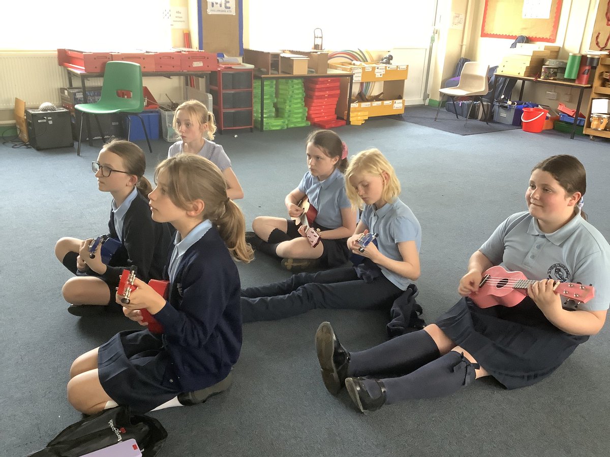 Best way to relax after a week of revision? Y6 Ukulele Club! #ukulele #musicalstars @St_Wilfrids_CE @LT_Trust