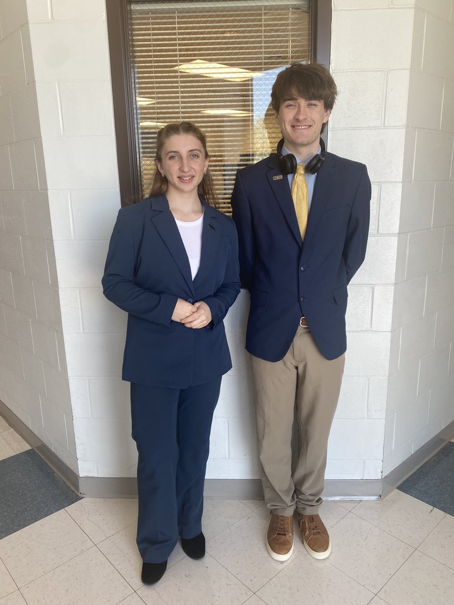 BEST OF LUCK to these two incredibly talented speechers today at NIETOC!!! We are proud of you! 😁 #lakeviewvikes #lakeviewspeech