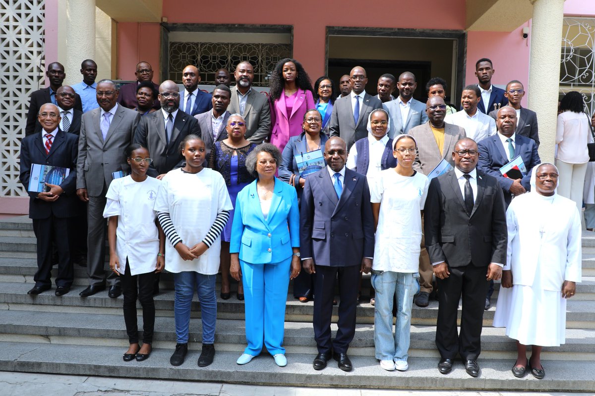 Minister Téte António welcomed this Friday, in Luanda, the various initiatives that have taken place in Angola, linked to the study of languages, in coexistence with the official language of the CPLP.