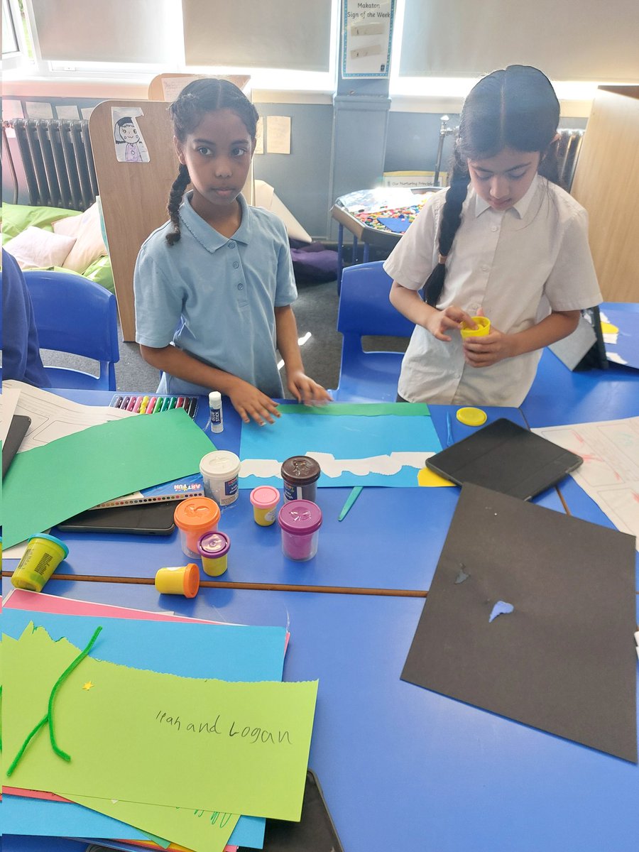 Miss_Clark96's tweet photo. The Digital Skills Masterclass have been working hard creating our stop motion models! We love using our creativity and digital skills together 🎨💻 @ToryglenPS https://t.co/rvLpJkFb03