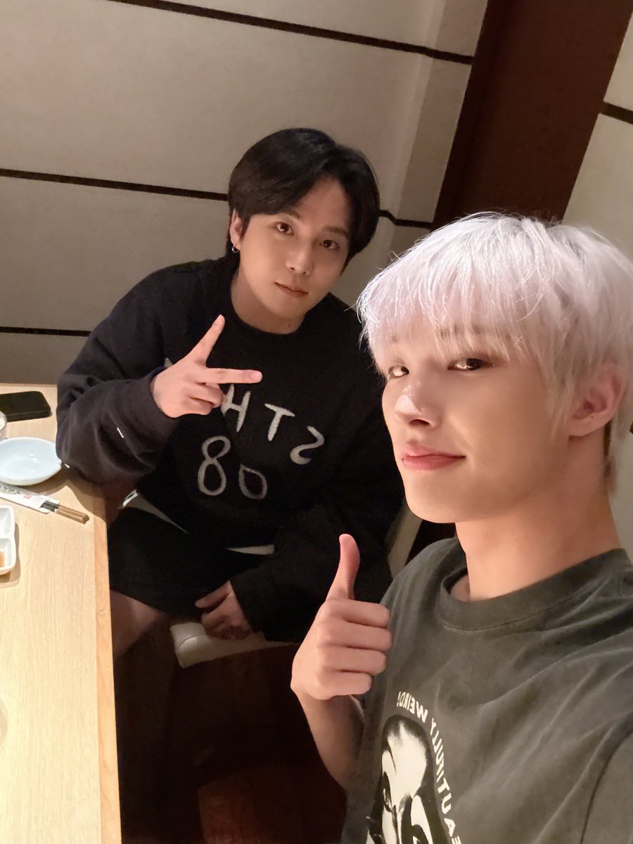ATEEZofficial's tweet photo. [#민기] 우리 막내랑 데이트ㅎㅎ
#ATEEZ #에이티즈 https://t.co/TMgOZYDpG4