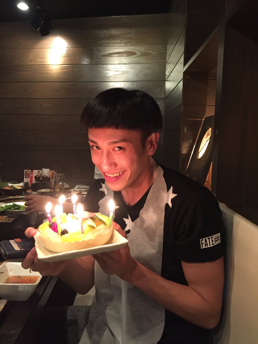 spc_tmoon's tweet image. 長いもんでルームシェアして8回目のお祝いです！
ルームシェアしたては24歳と25歳で若かったな！w

PANAが入ってルームシェアズseason3では3回目！
これからもよろしくー🦄🦜🤓