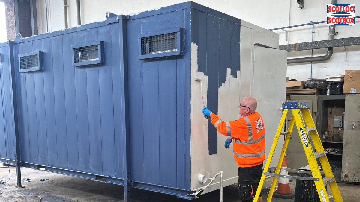 ScotlooScotbox's tweet photo. Our multi-skilled yard operative Gav has been working his magic again!✨
He has worked hard to strip, sand and paint this toilet block ready for sale. 
A big well done! you've got this loo looking like new.
https://t.co/8LJAxAn9qa
#portabletoiletforsale #sitesolutions #scotland https://t.co/zFarwHgDJi