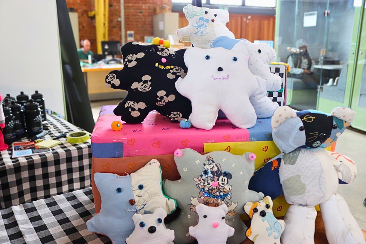 Business students at the Roundhouse are raising money for charity by selling 'Cuzzy Bears', teddy bears that they have created by upcycling old baby clothes. We encourage students at the Roundhouse to pay them a visit and see if they have a bear for you! 🧸