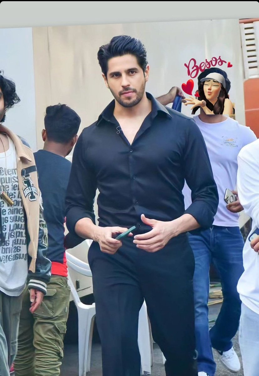 I Respect Everyone's Handsomeness  But No One Can Match #SidharthMalhotra's Handsomeness 

No Wonder Why He is Officially The 2nd Most Handsome Man in The World