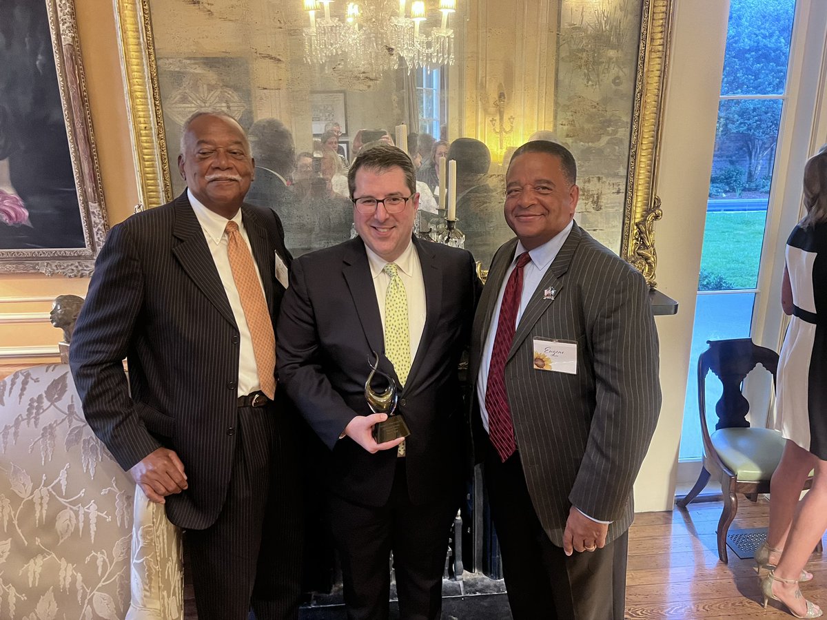 I was honored to receive the local @NAMICommunicate Raising Hope award last night for mental health work. It isn’t easy to talk about my loss publicly but every time I do others open up. Hopefully, that helps with destigmatization & more access to care.