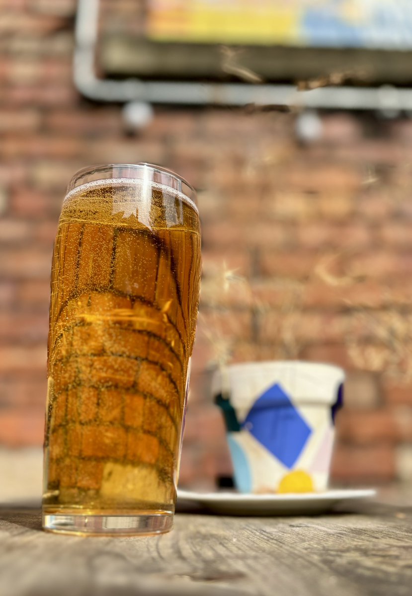 Holy moly how good does that look? Almost as good as it’s tasting. @rosscider Birdbarker ON TAP

OPEN NOW I TELL YOU