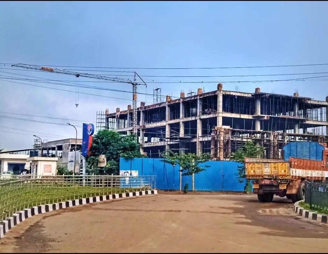 #Thanjavur Neo TIDEL Park One of the fastest Govt Constructed Building in Central #TamilNadu.hats off to Hon'ble @mkstalin sir and @TRBRajaa sir. This will be Game changer of Delta region @teakkadai1 📍NBS Road,Pillaiyarpatti (Village Panchayat), #Thanjavur 🧑🏻‍💻📊 @park_tidel