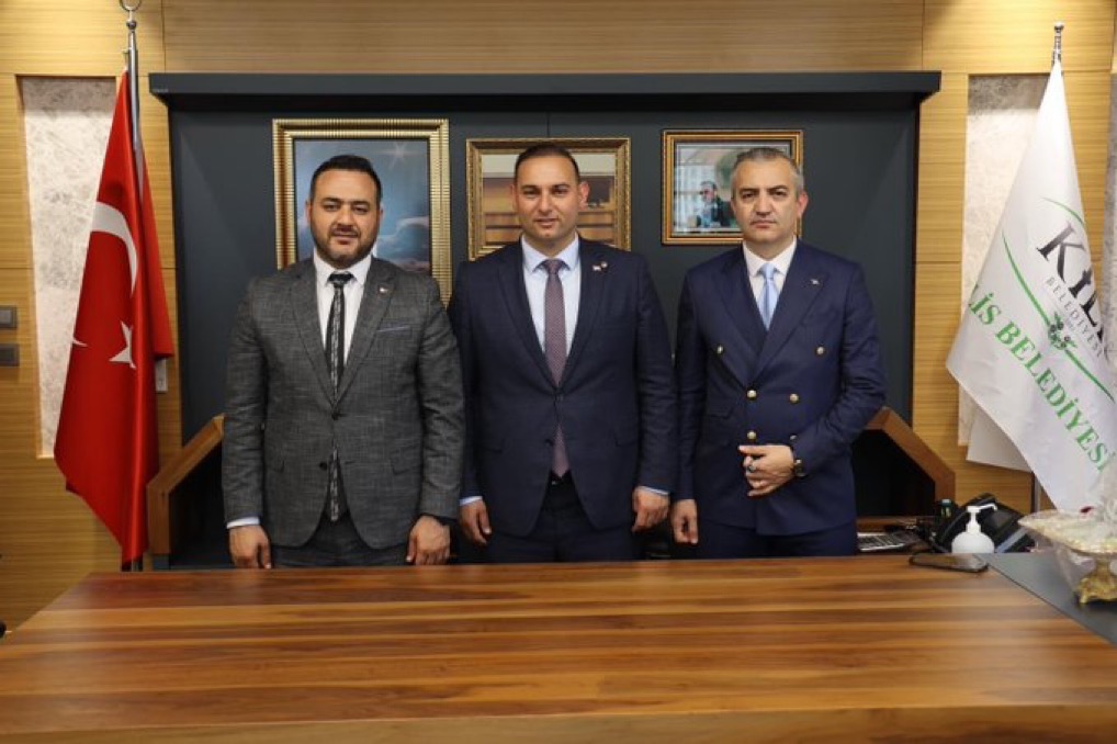 CHP Kilis Belediye Başkanı Hakan Bilecen, eniştesi Atila Yıldırım’ı Belediye Başkan Yardımcısı olarak atadı.