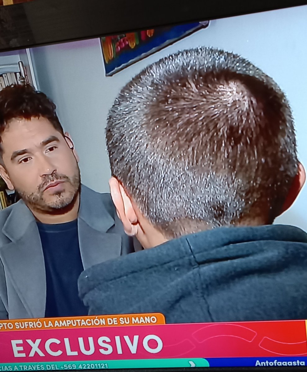JeanMeyerS's tweet photo. Faltaron las Mascarillas para ambos participantes en la conversación!! Aprendizaje COVID !! 😉😷😷 #ContigoCHV https://t.co/KVpHSHN8fT