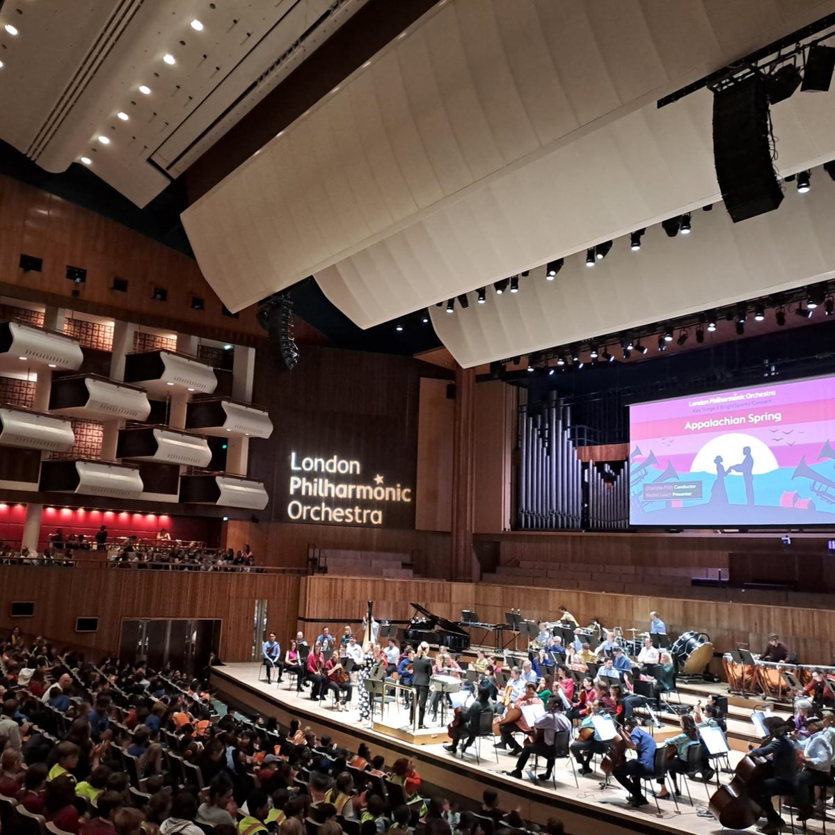 We’ve had the brightest of weeks with glorious sunshine and brilliant BrightSparks 🌞 In London and Eastbourne, we’ve been joined by hundreds of Key Stage 2 children and their teachers for a journey of America-inspired music in our BrightSparks concerts. We had so much fun! 🎉
