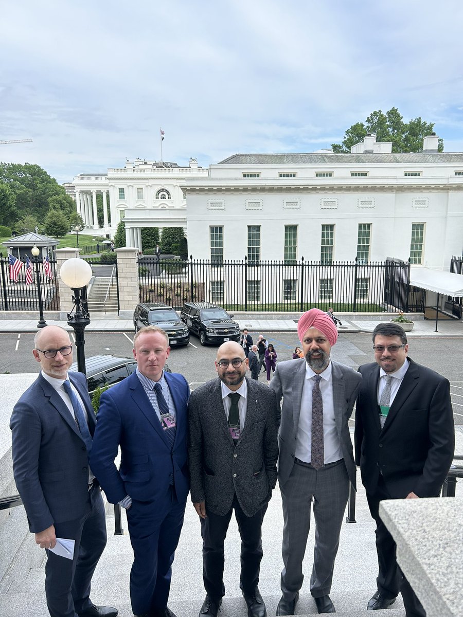 Wonderful to meet Douglas Emhoff, the @SecondGentleman of the U.S., and senior national security staff at the White House, alongside @SamTarry, @TanDhesi, and @SKinnock in a rainy Washington, D.C. yesterday.