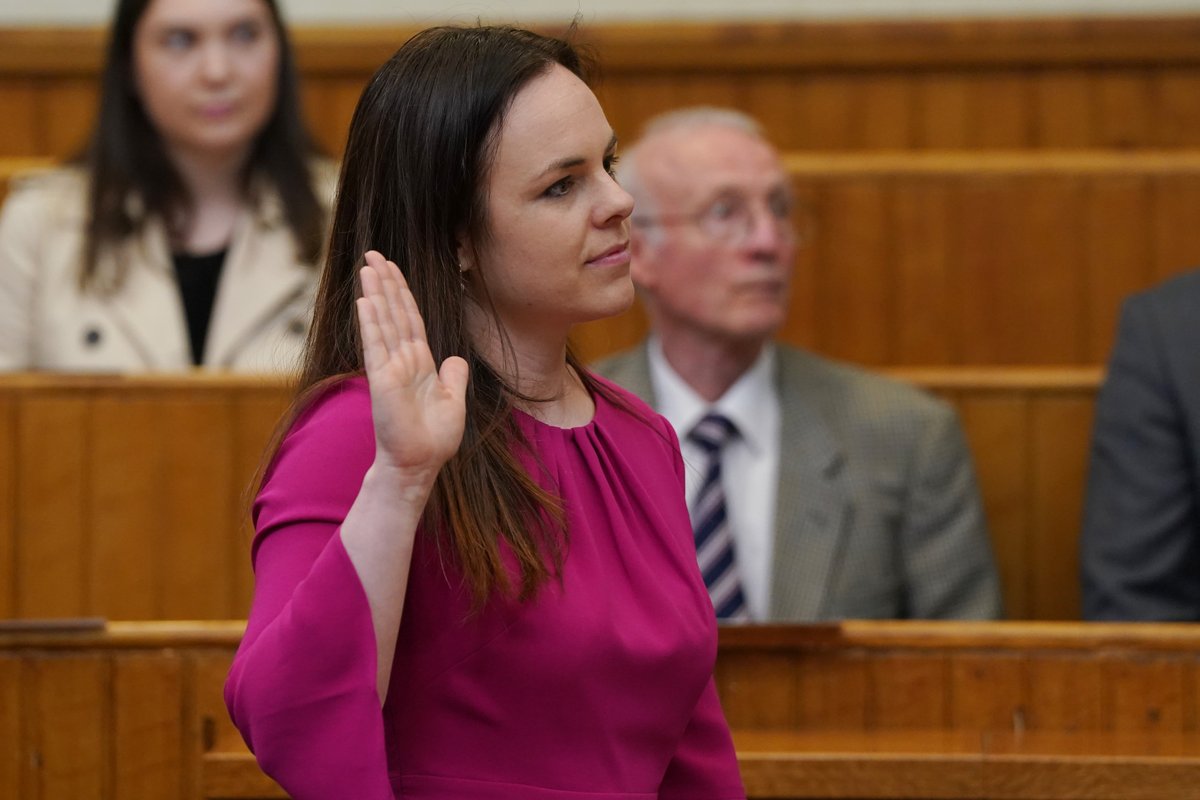 Deputy First Minister @_KateForbes has been sworn in as Cabinet Secretary for Economy & Gaelic, becoming the first person to take the oath in Gaelic. “Today we saw Gaelic used in the highest position of authority to make my oath, which in terms of my title, is very special.”