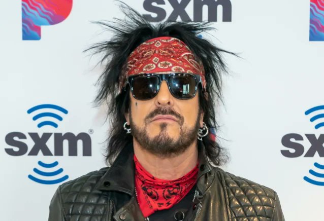 MÖTLEY CRÜE's NIKKI SIXX Says One Of His Stalkers Has Been Re-Arrested For Violating Restraining Order blabbermouth.net/news/motley-cr…