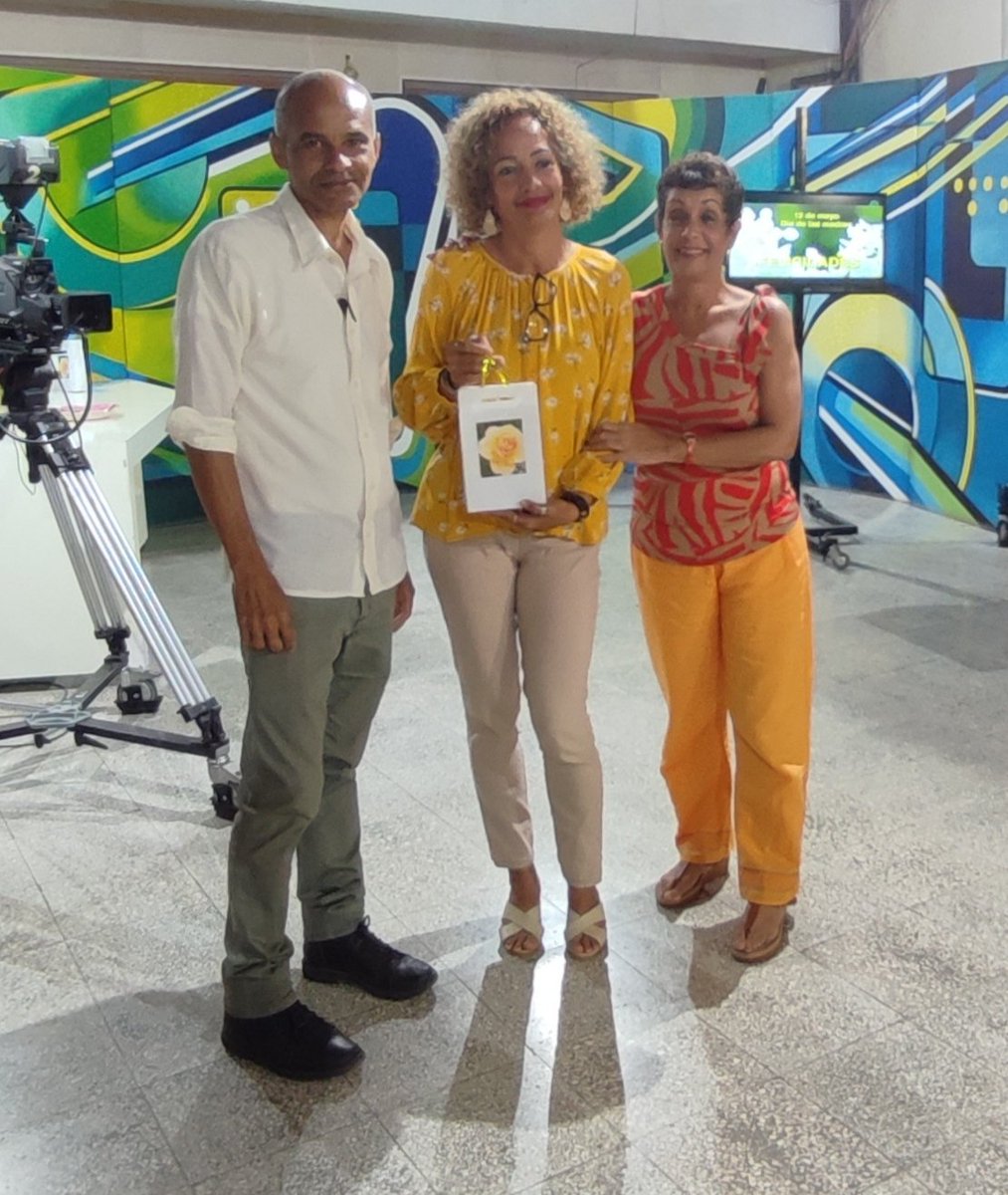 Celebran en <a href="/TunasTV1/">@LasTunasTV</a> el Día de las Madres