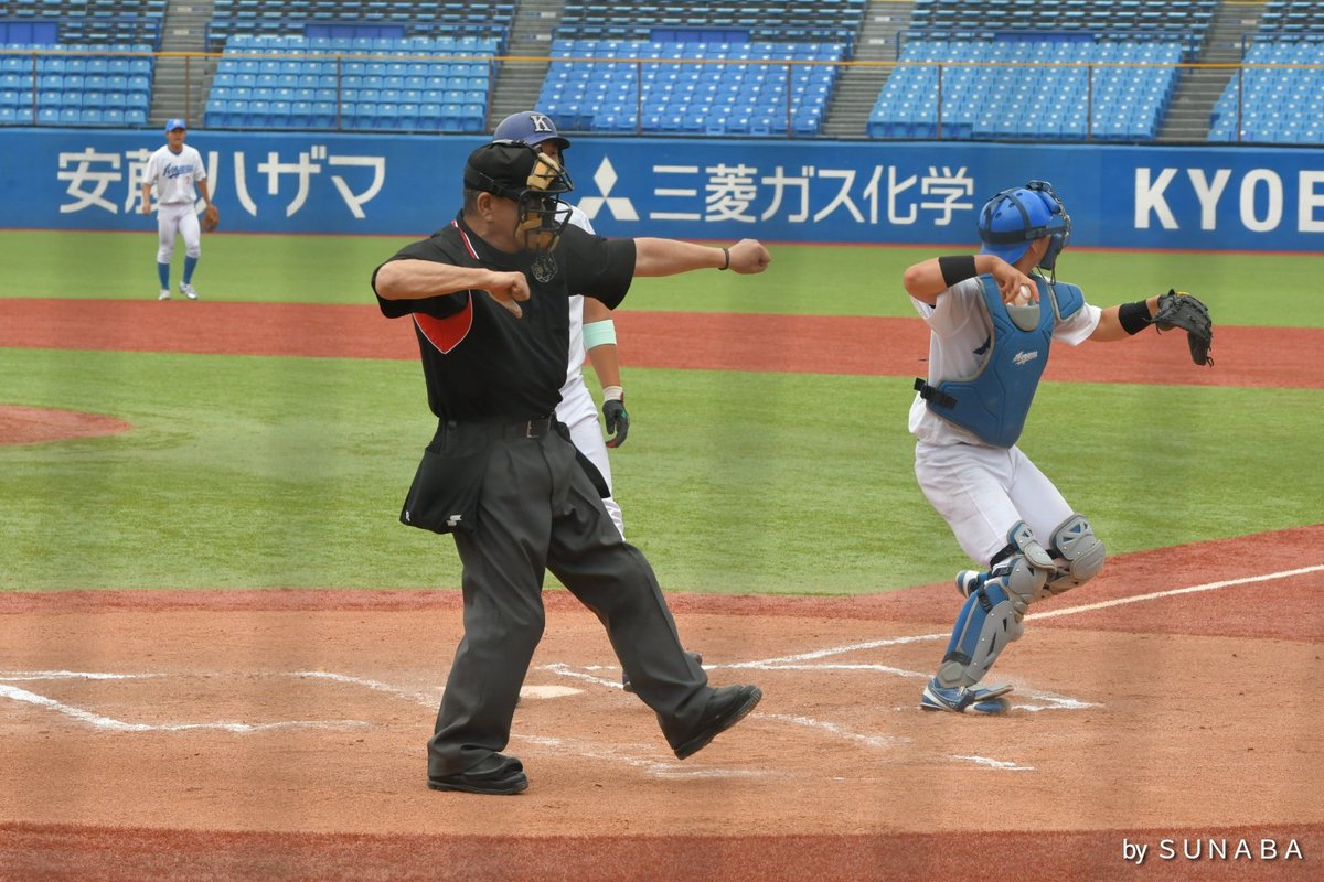 野球審判 GNOjA9YakAE9VGH.jpg