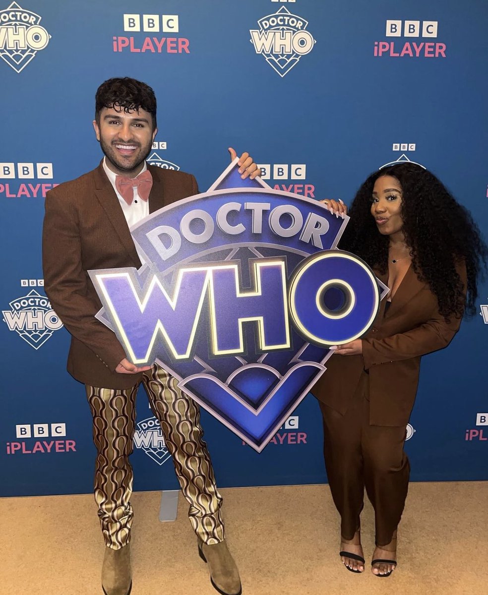 AMadmanNotABox's tweet photo. Bit of news: The Official Doctor Who Podcast (#ODWP) is going to open with hosts @ShabazSays & @itsNadiaJae being joined by two guestsโฆ
@jamie_windust and @jojo_radebe!
And of course, thereโs the expected appearance of Russell himself too! https://t.co/vyuMTzMlg6