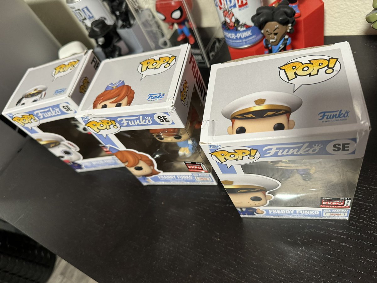 TGIF Flight Crew giveaway! These are pretty damaged. 3 winners, winners choice. Like, retweet, and show me one of YOUR pops! US only, ends Saturday May 11 at 1 PM Pacific. #Funko #FunkoPop #FunkoFam