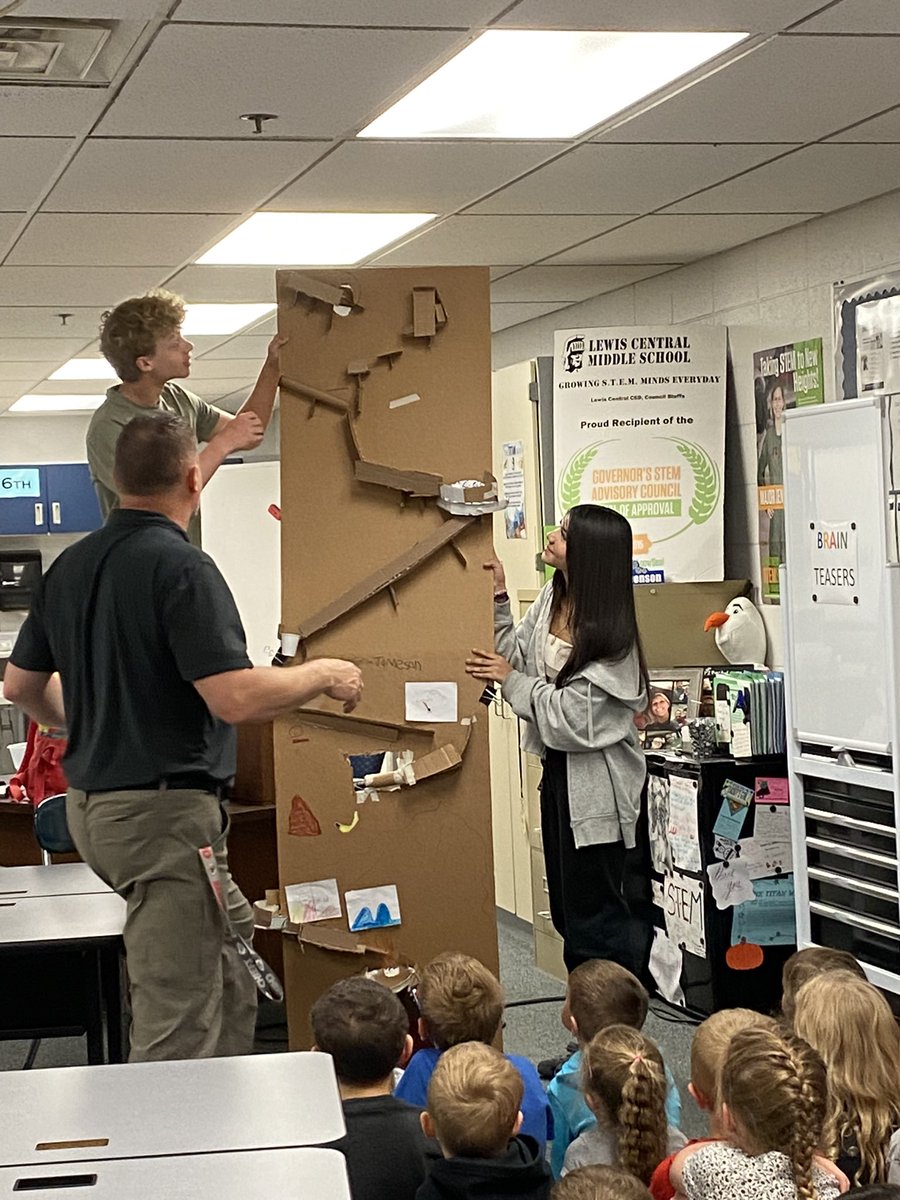 The culmination of #Kindergarten going to 8th. Thank you @BurkeSwenson for being our partner. This project incorporated standards and so many things that will never show up on a report card. This is learning that they’ll never forget. This is #STEM #CodeBreaker #EduGuardians