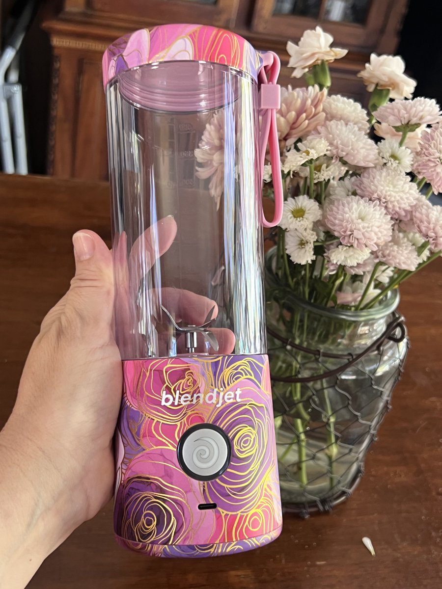 The #Gifts for #SelfCare to meet the needs of #health and #Wellbeing for #MothersDay. Like this #BlendJet blender for nutritious #smoothies and beverages of choice! Check out more #gift ideas on my blog! #women #giftsforher #giftideas bit.ly/3Ugoqrt
