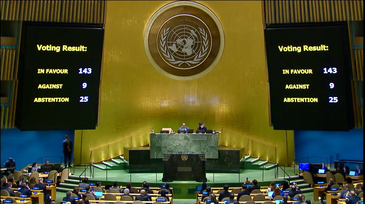 #UNGA | Aufwertung des Status von #Palästina in der @UN.   Die #UNGA hat eine Resolution verabschiedet, die dem Beobachterstaat Palästina zusätzliche Rechte einräumt und dem UNO-Sicherheitsrat empfiehlt, die Aufnahme Palästinas als #UNO-Vollmitglied wohlwollend erneut zu…