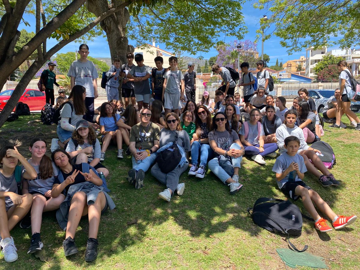 El IES Costa del Sol participa en VIII Yincana Matemática de Torremolinos en el Parque de la Batería. Muchísimas gracias al Ayuntamiento por cuidar de nuestros jóvenes y a los IES Los Manantiales, IES Playamar e IES Concha Méndez Cuesta.
#aprendemosjugando
#otroentornoesposible