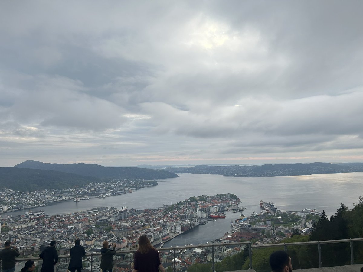 NeuroEndoAWF's tweet image. @OSSDtweets #OSSD2024 has been so wonderful! Not only has Bergen been a fantastic venue, but it’s always so refreshing to learn new science, talk about research, and meet new friends and connect with old ones. Can’t wait for the next one!