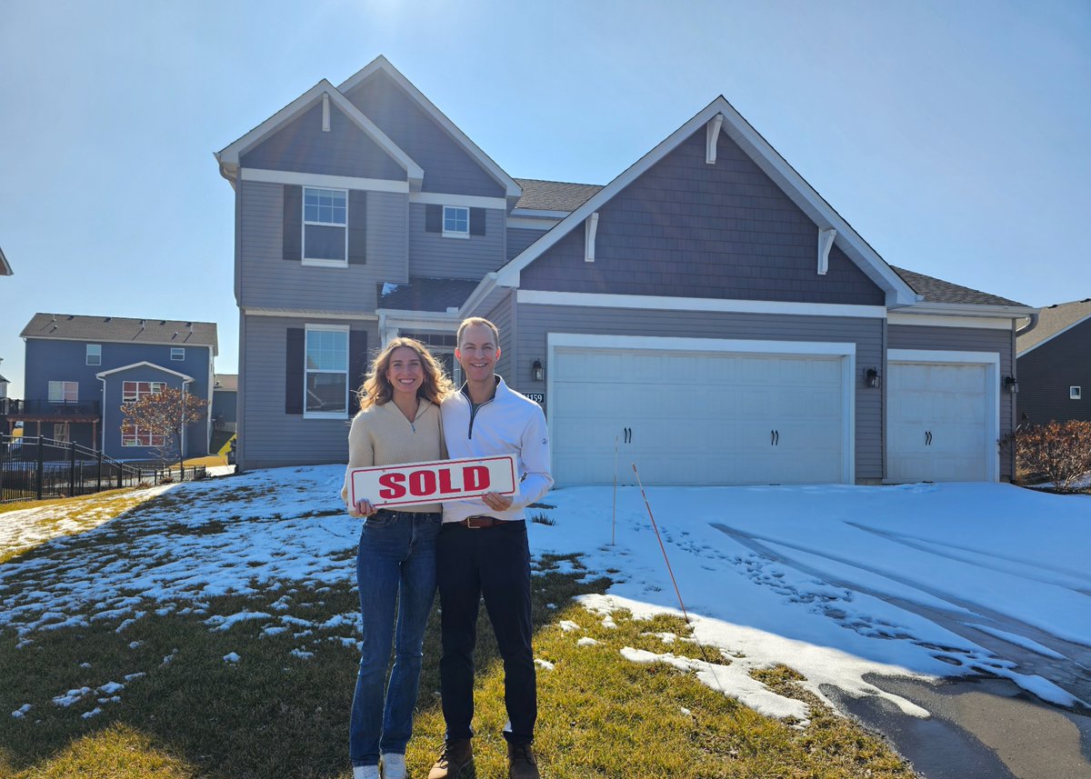 Congratulations to Sam and Corin on their big move and their amazing new home. 🏠
.
.
.

#sadatsells #sellmyhome #newhomeowner #congrats